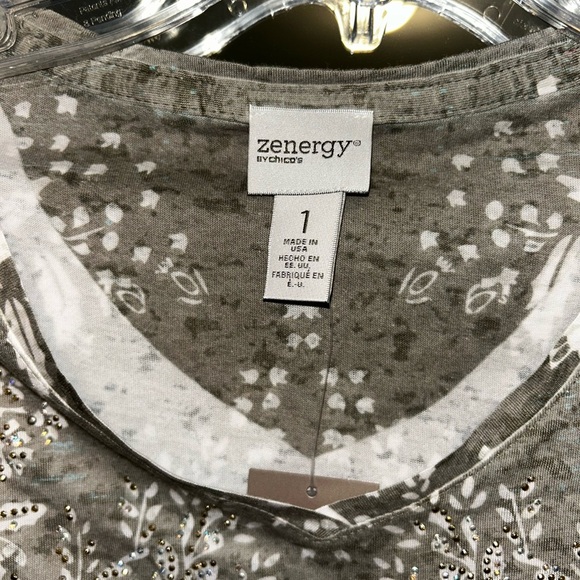 NWT Chico's Zenergy printed short-sleeve top. - Picture 3 of 5